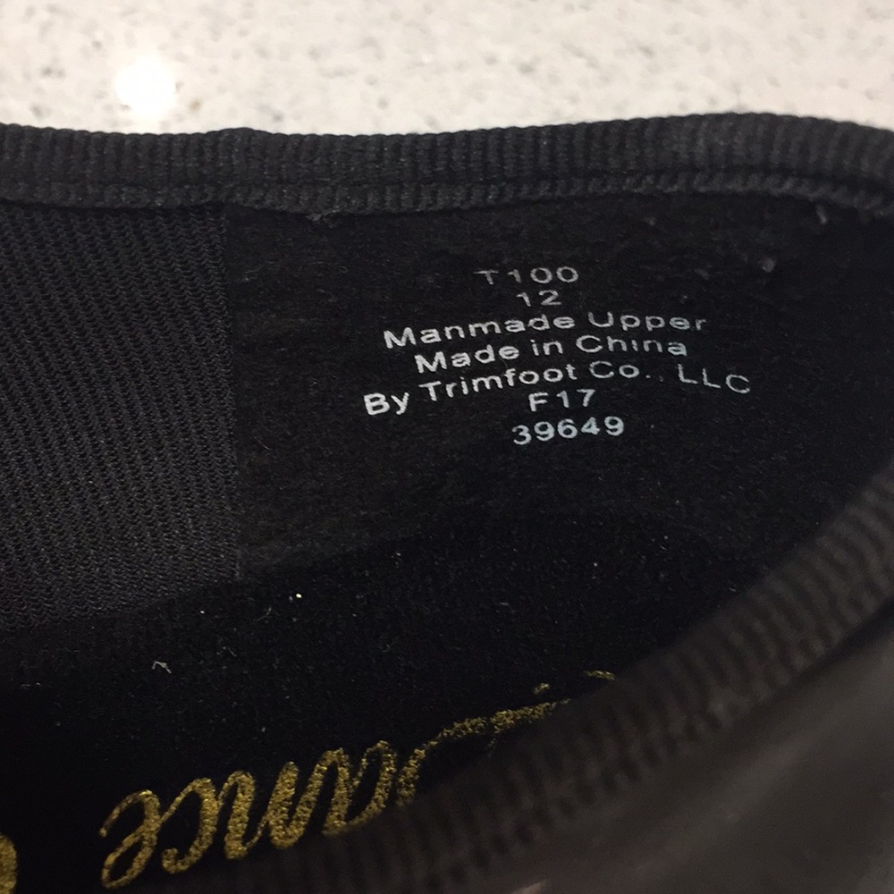 Dance Class “Tap Shoes” - girls size 12 - Picture 4 of 8